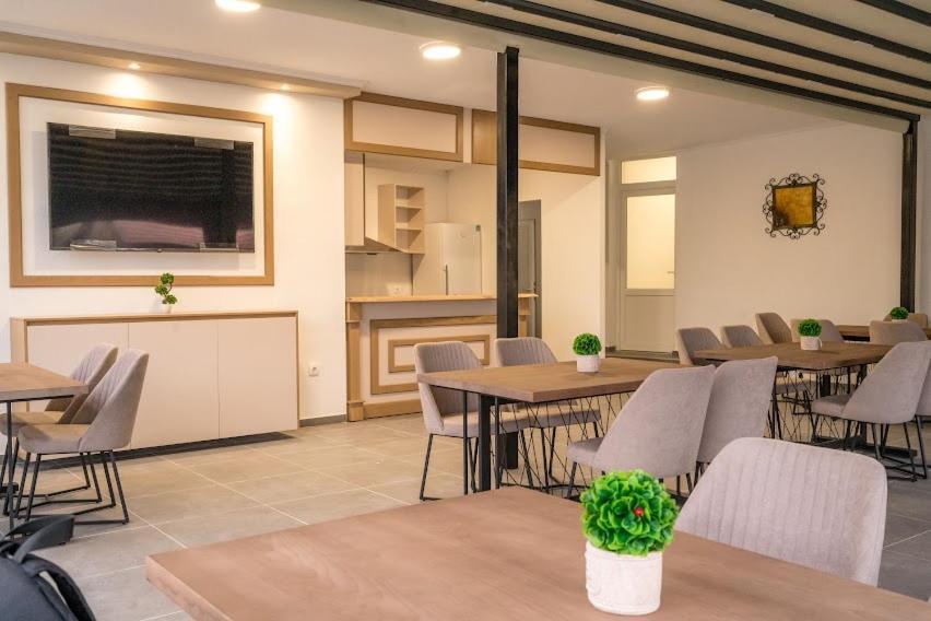 Fenix Gevgelija Acomodação com café da manhã Exterior foto